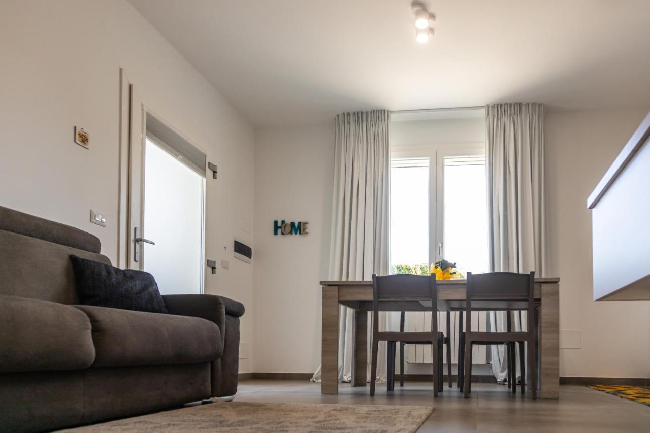 La Collina Di Montegrappa: Villa Suites with Private and Shared Pools Tuglie Exterior photo