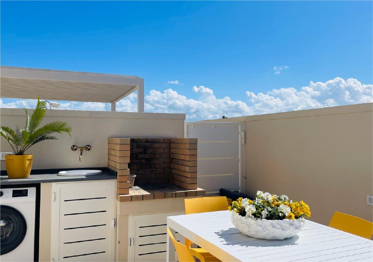 La Collina Di Montegrappa: Villa Suites with Private and Shared Pools Tuglie Exterior photo